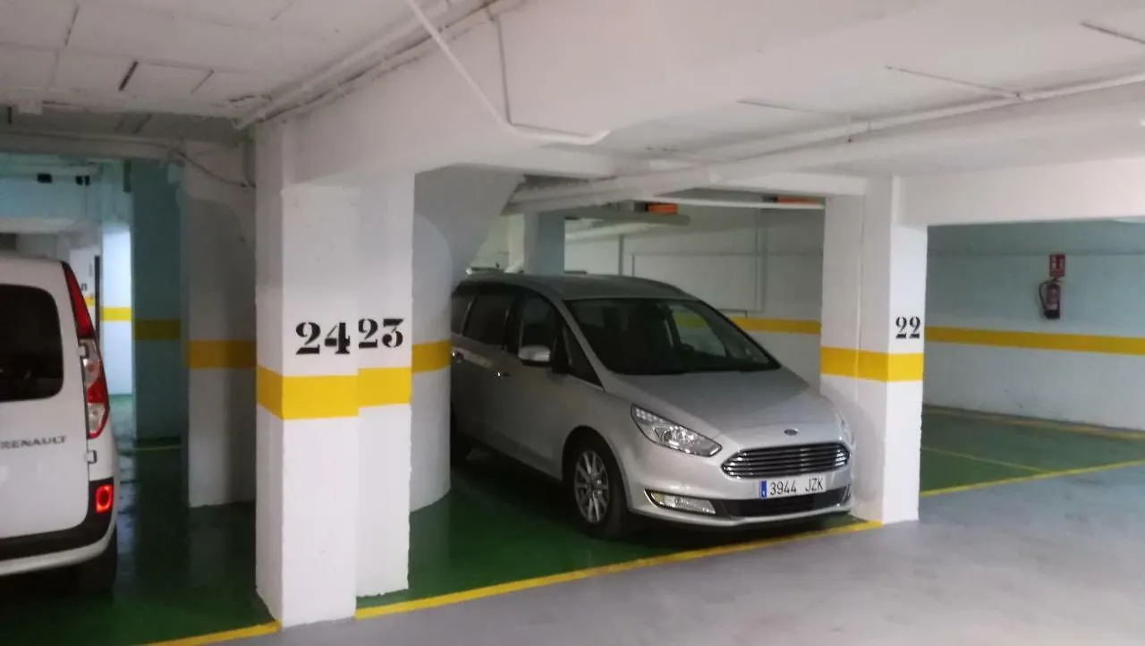 Romantic Apartment With Free Parking Sevilla 0*,